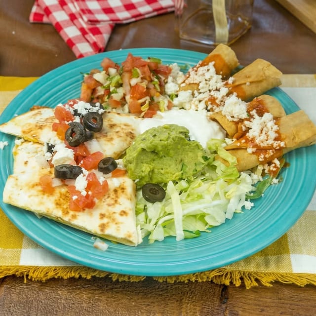 Quesa – Taquitos.