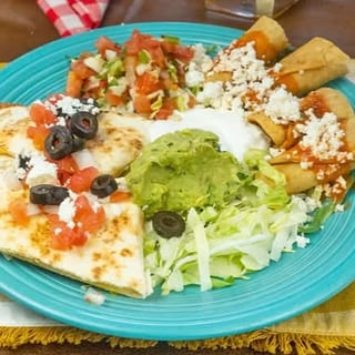 Quesa – Taquitos